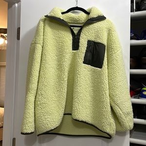 Size XL Lou & Grey Sherpa Fleece pullover